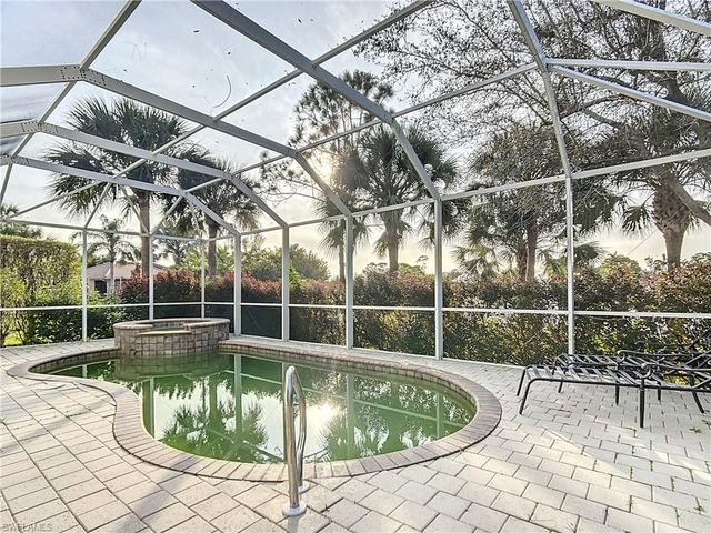 2840 Coco Lakes DR, Naples, FL 34105