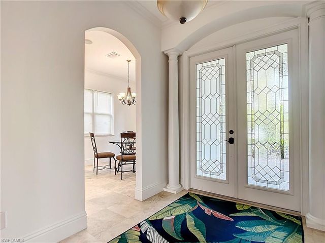 2840 Coco Lakes DR, Naples, FL 34105