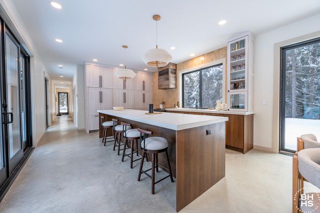 44 Lambs Way, Lake Placid, NY 12946