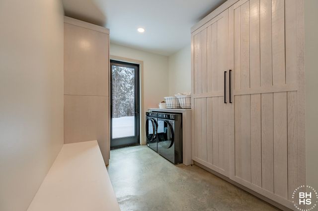 44 Lambs Way, Lake Placid, NY 12946