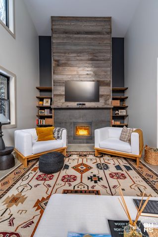 44 Lambs Way, Lake Placid, NY 12946