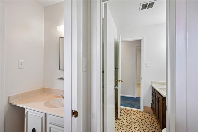 8 KERWOOD CT, Silver Spring, MD 20904
