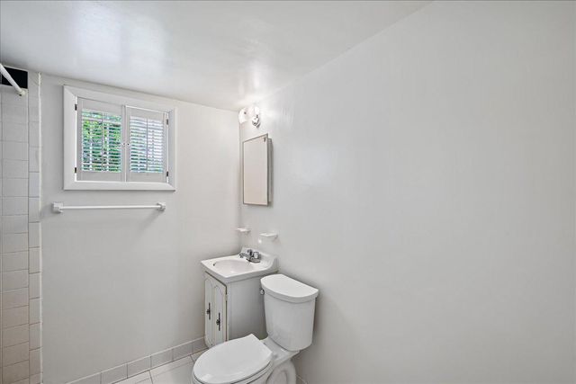 8 KERWOOD CT, Silver Spring, MD 20904
