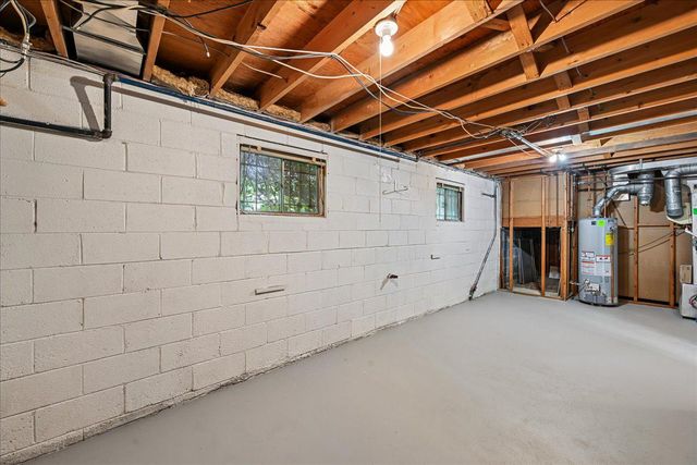 8 KERWOOD CT, Silver Spring, MD 20904