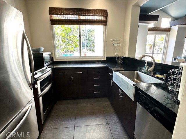 2243 Martin 117, Irvine, CA 92612