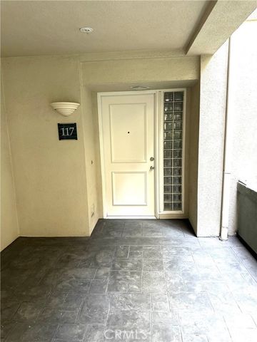 2243 Martin 117, Irvine, CA 92612