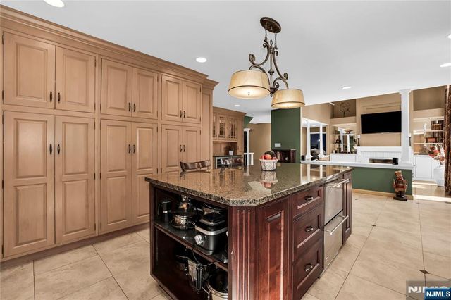 70 Forest Hills, Cedar Grove, NJ 07009