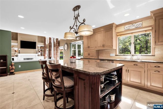 70 Forest Hills, Cedar Grove, NJ 07009