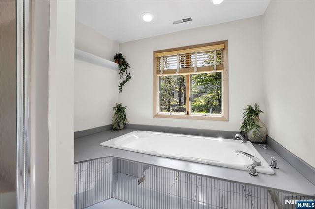70 Forest Hills, Cedar Grove, NJ 07009