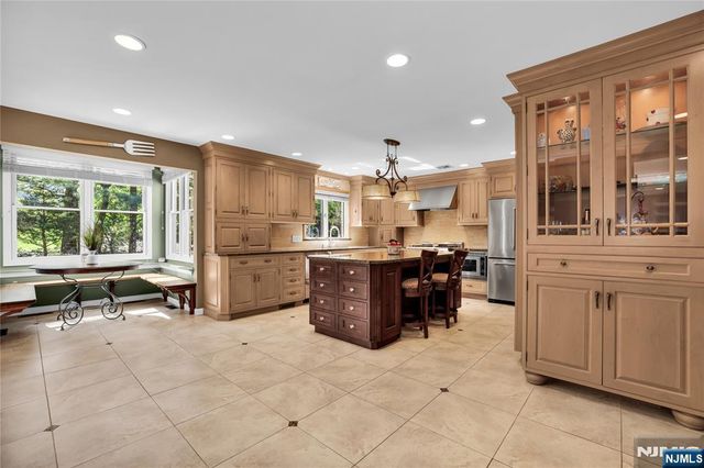 70 Forest Hills, Cedar Grove, NJ 07009