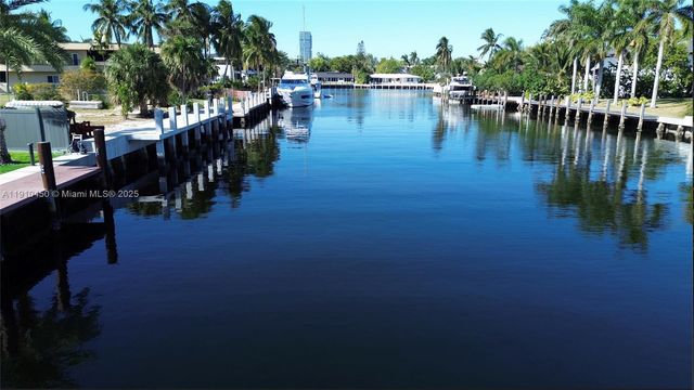 460 Holiday Dr, Hallandale Beach, FL 33009