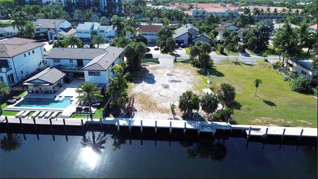 460 Holiday Dr, Hallandale Beach, FL 33009