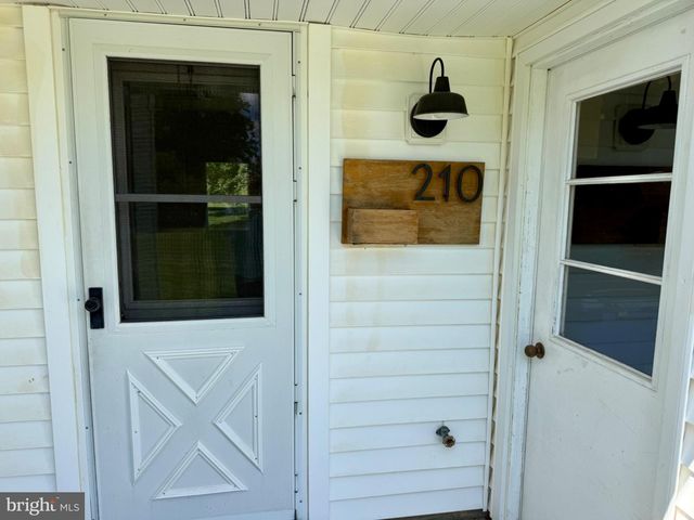 210 WINDY HILL RD, Downingtown, PA 19335