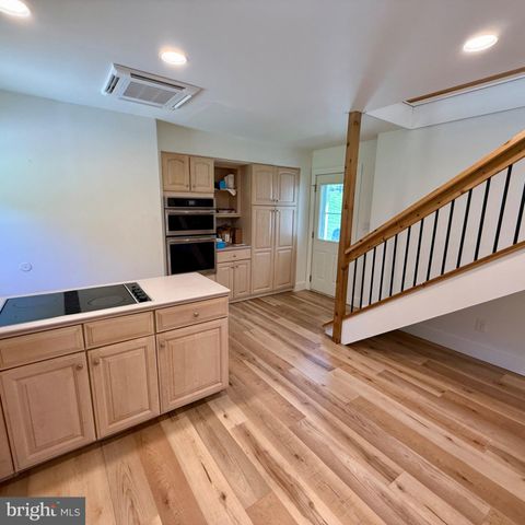 210 WINDY HILL RD, Downingtown, PA 19335