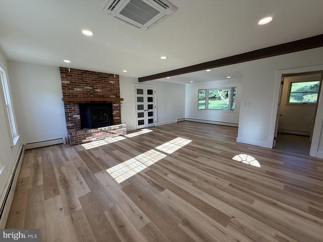 210 WINDY HILL RD, Downingtown, PA 19335