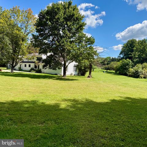 210 WINDY HILL RD, Downingtown, PA 19335