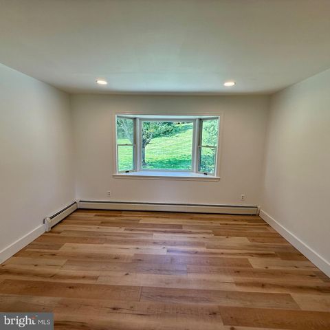 210 WINDY HILL RD, Downingtown, PA 19335