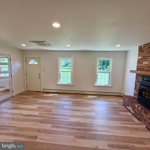 210 WINDY HILL RD, Downingtown, PA 19335