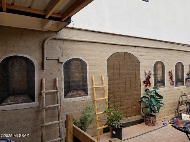 5 Hesselbarth Lane, Tubac, AZ 85646