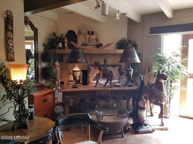 5 Hesselbarth Lane, Tubac, AZ 85646