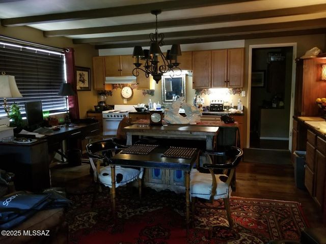 5 Hesselbarth Lane, Tubac, AZ 85646