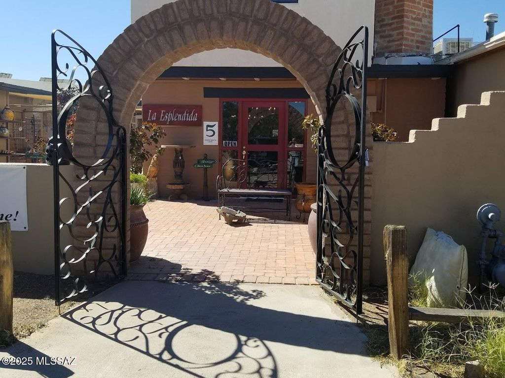 5 Hesselbarth Lane, Tubac, AZ 85646