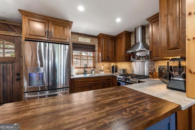 240 Mountain View Court, Ellijay, GA 30536