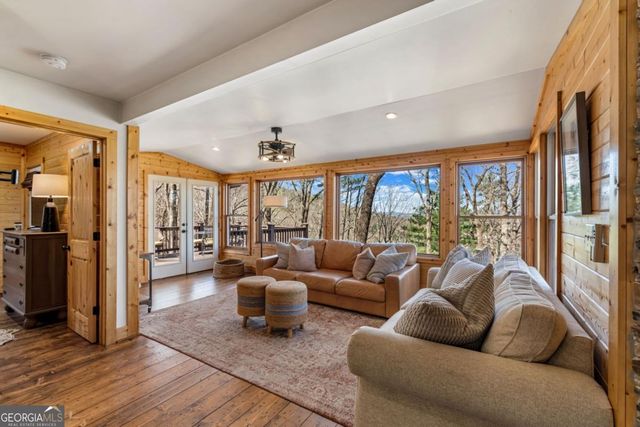 240 Mountain View Court, Ellijay, GA 30536