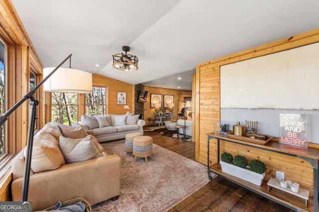 240 Mountain View Court, Ellijay, GA 30536