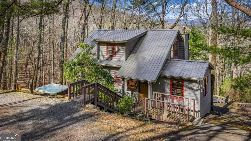 240 Mountain View Court, Ellijay, GA 30536