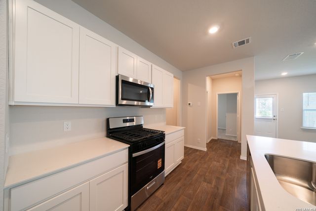 108 N Little Owl, San Antonio, TX 78253