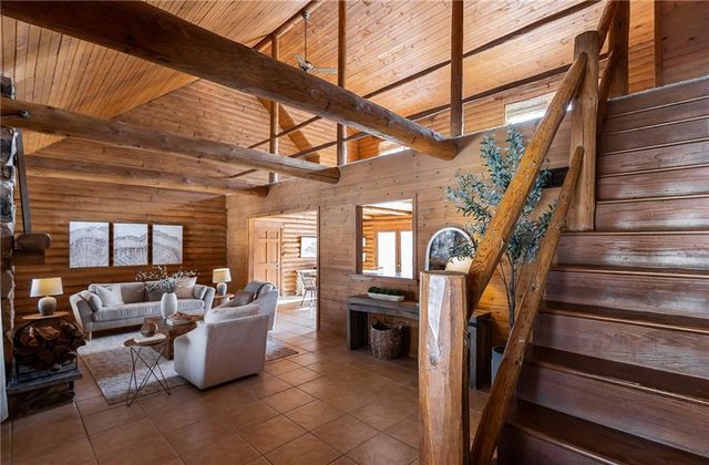 6803 E State Route YY Highway, Peculiar, MO 64078