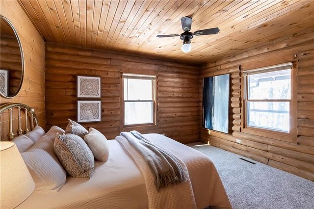 6803 E State Route YY Highway, Peculiar, MO 64078