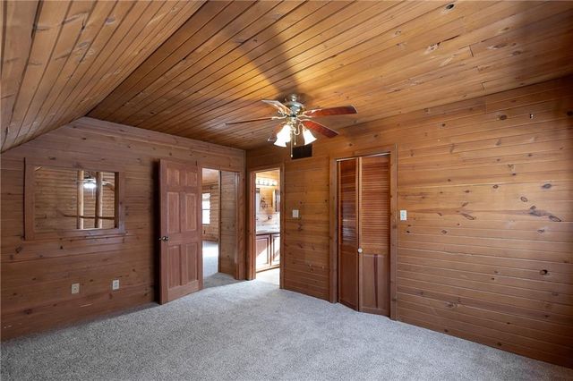 6803 E State Route YY Highway, Peculiar, MO 64078