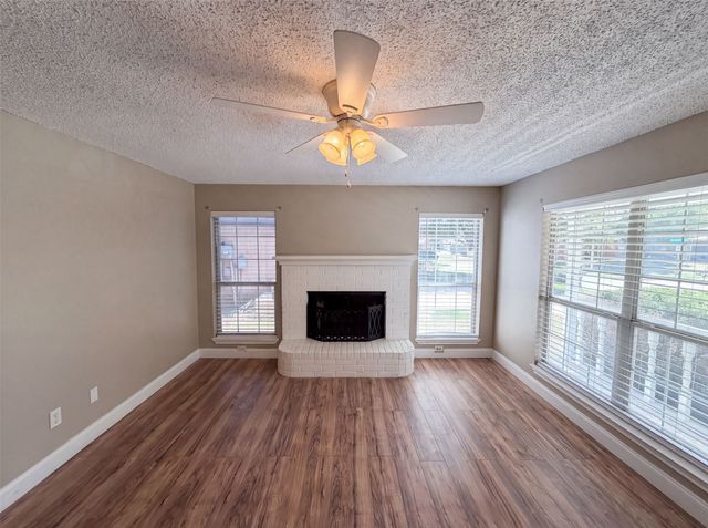 6604 N Chesterfield Drive, Fort Worth, TX 76179