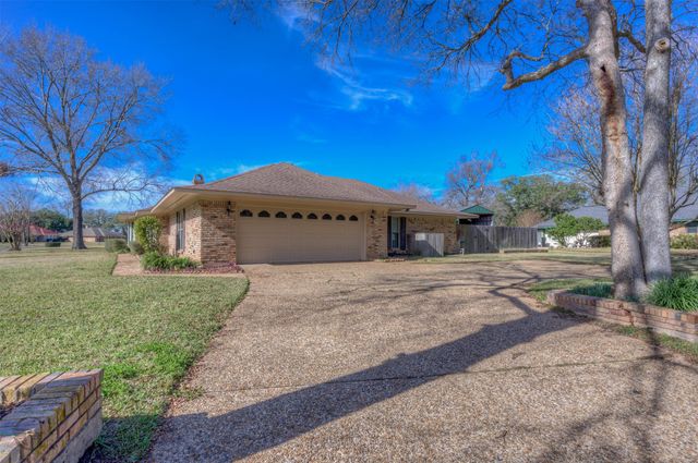 5407 Coach Road, Bossier City, LA 71111