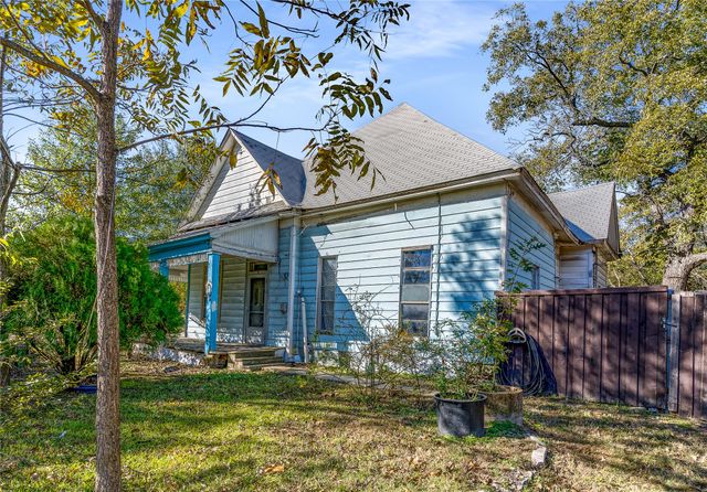 713 E College Street, Terrell, TX 75160