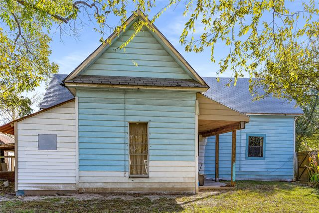 713 E College Street, Terrell, TX 75160