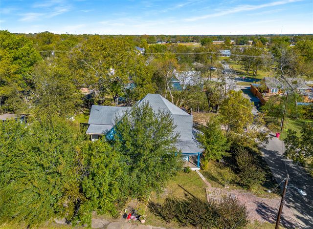 713 E College Street, Terrell, TX 75160