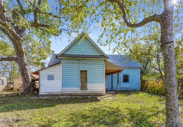 713 E College Street, Terrell, TX 75160