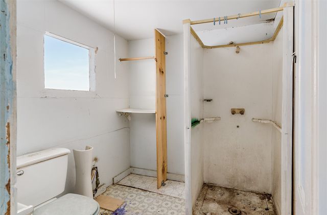 713 E College Street, Terrell, TX 75160