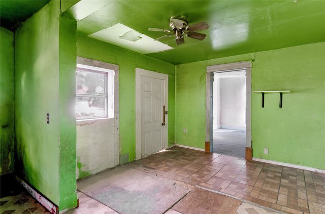 713 E College Street, Terrell, TX 75160