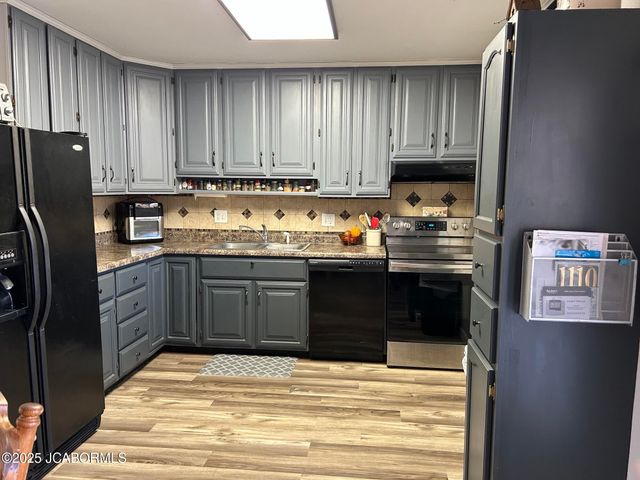 5018 BAGNALL DRIVE, Jefferson City, MO 65109