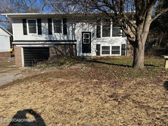 5018 BAGNALL DRIVE, Jefferson City, MO 65109