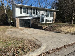 5018 BAGNALL DRIVE, Jefferson City, MO 65109