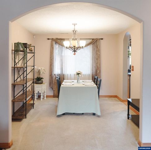 1254 Crystal Ln, Lafayette, OR 97127