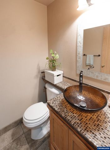 1254 Crystal Ln, Lafayette, OR 97127