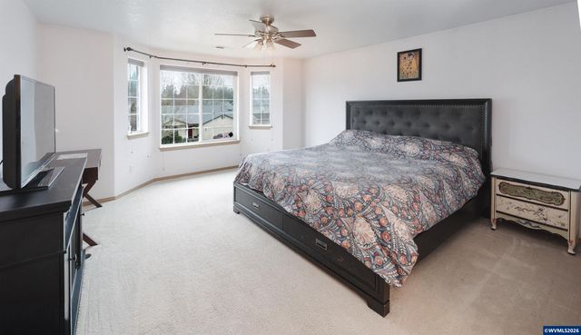 1254 Crystal Ln, Lafayette, OR 97127