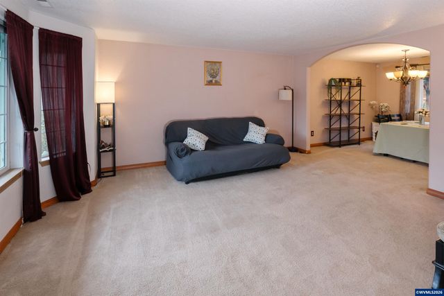 1254 Crystal Ln, Lafayette, OR 97127