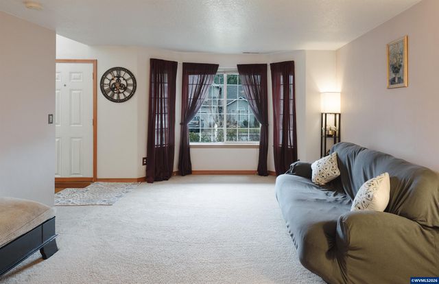 1254 Crystal Ln, Lafayette, OR 97127